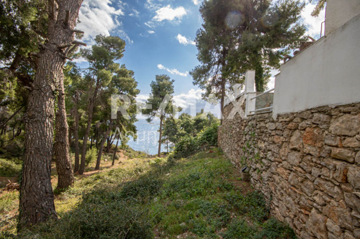 Image No.29-3 Bed Property for sale