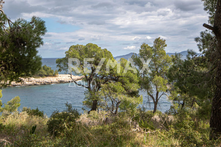 Image No.39-3 Bed Property for sale