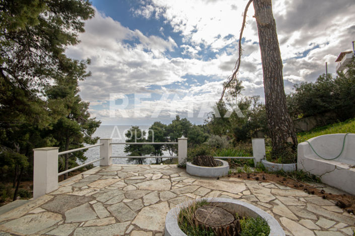 Image No.48-3 Bed Property for sale