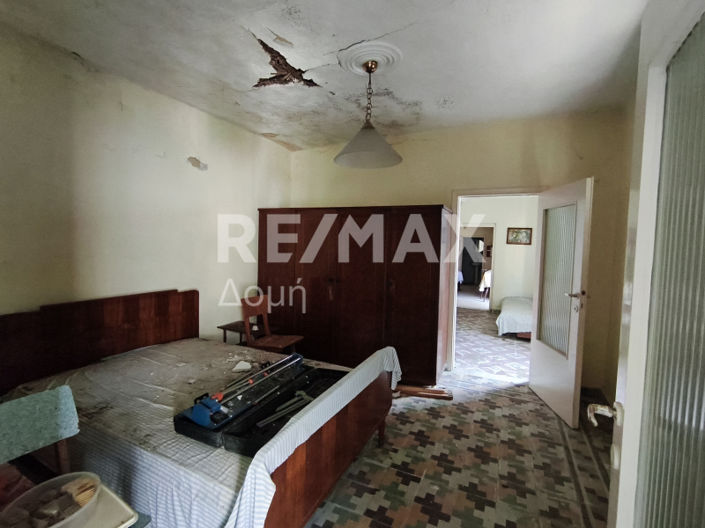 Image No.11-2 Bed House for sale