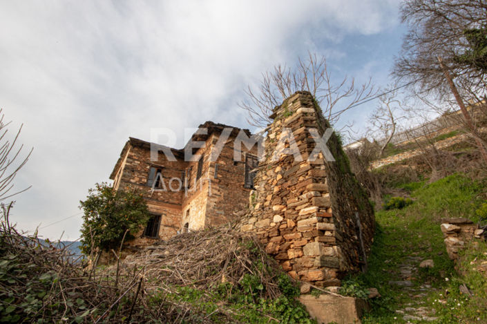 Image No.17-4 Bed House for sale