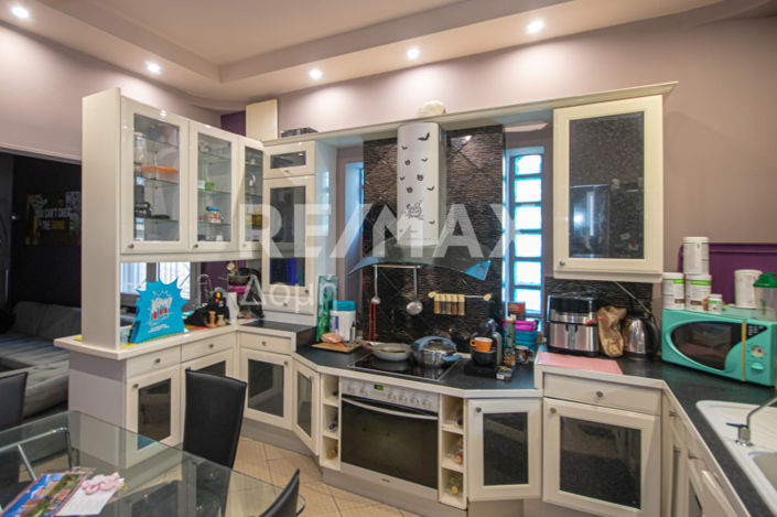 Image No.10-3 Bed House for sale