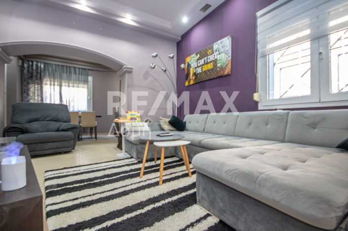 Image No.12-3 Bed House for sale