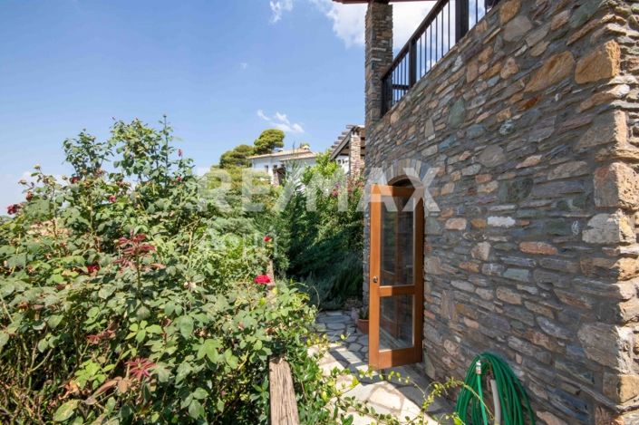 Image No.28-2 Bed Apartment for sale