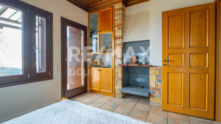 Image No.13-4 Bed Property for sale