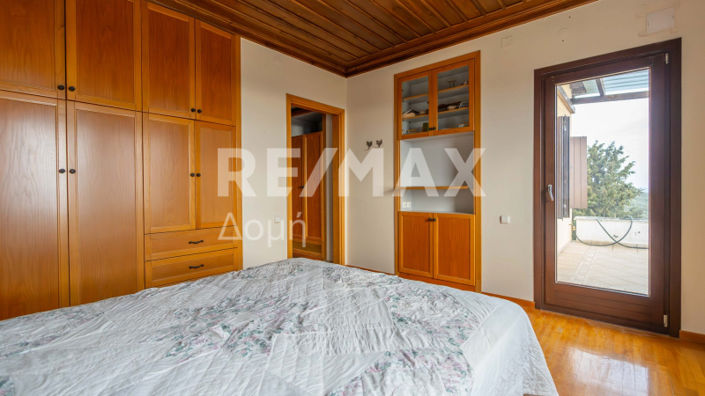 Image No.16-4 Bed Property for sale