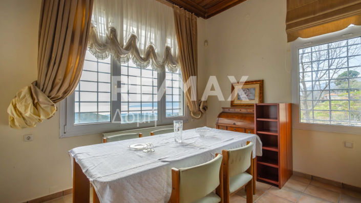 Image No.18-4 Bed Property for sale