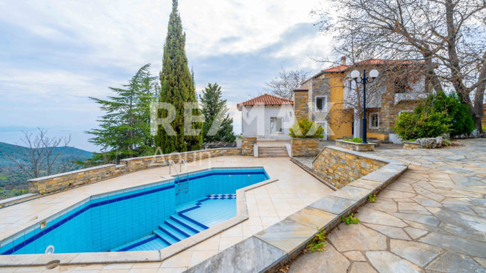 Image No.2-4 Bed Property for sale