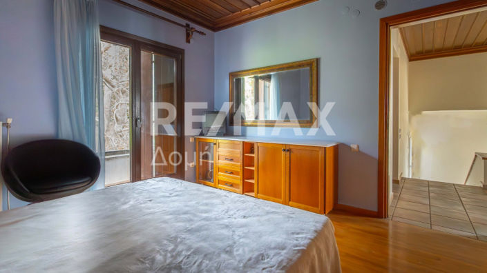 Image No.22-4 Bed Property for sale