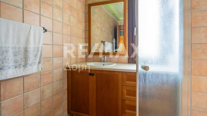 Image No.23-4 Bed Property for sale