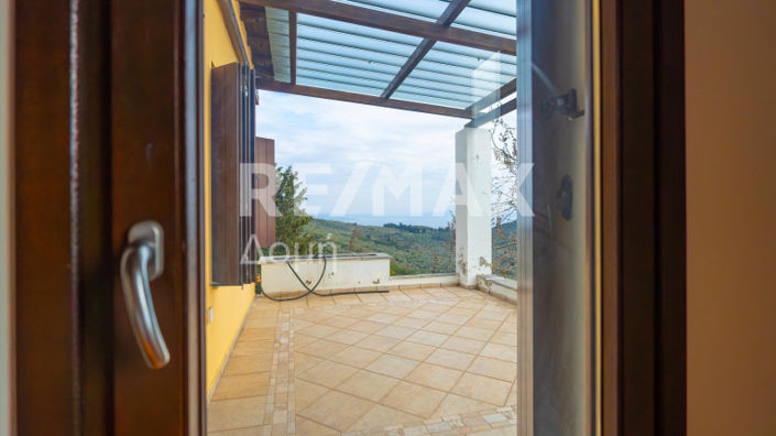 Image No.37-4 Bed Property for sale