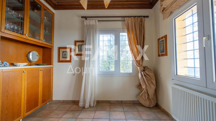 Image No.42-4 Bed Property for sale