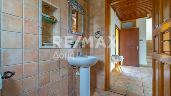 Image No.54-4 Bed Property for sale