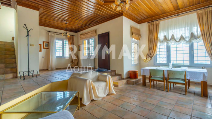 Image No.8-4 Bed Property for sale