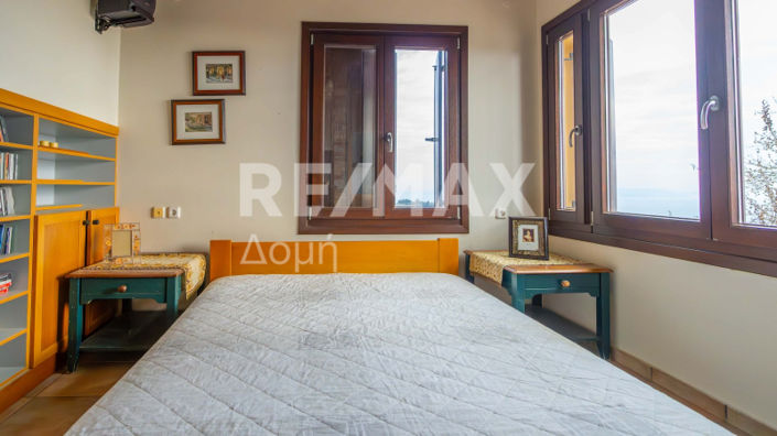 Image No.9-4 Bed Property for sale