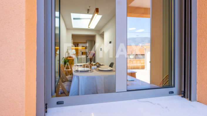 Image No.42-2 Bed House for sale