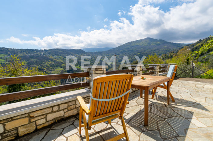 Image No.11-4 Bed Property for sale