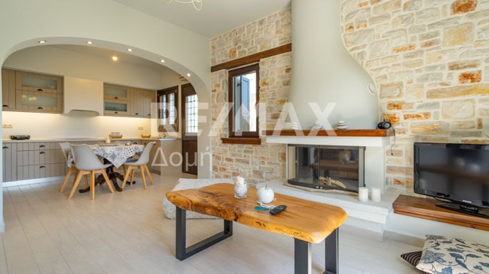 Image No.13-4 Bed Property for sale