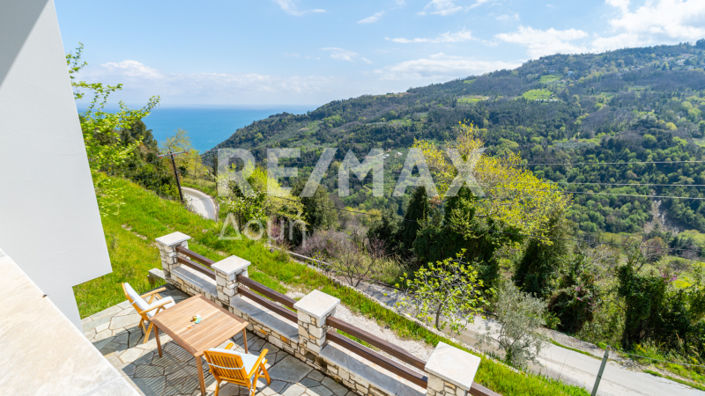 Image No.24-4 Bed Property for sale