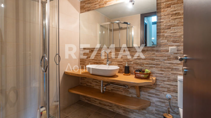 Image No.40-4 Bed Property for sale