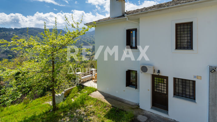 Image No.54-4 Bed Property for sale