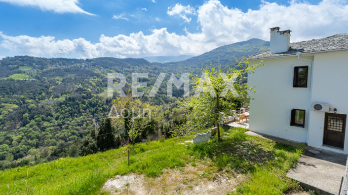 Image No.55-4 Bed Property for sale