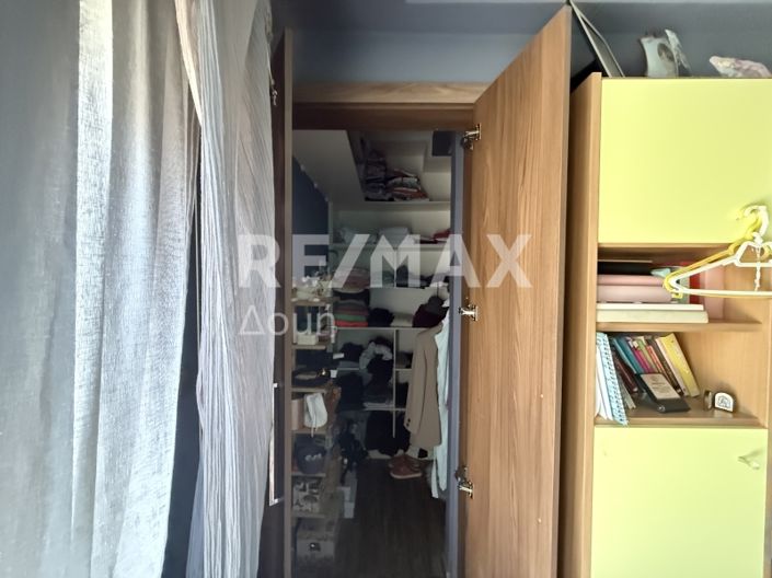 Image No.12-5 Bed Property for sale