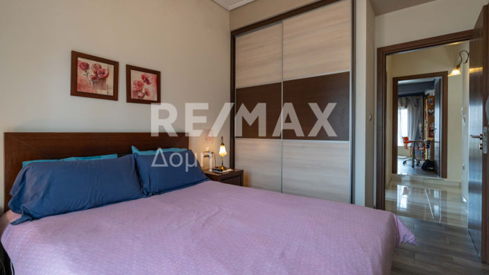 Image No.17-5 Bed Property for sale