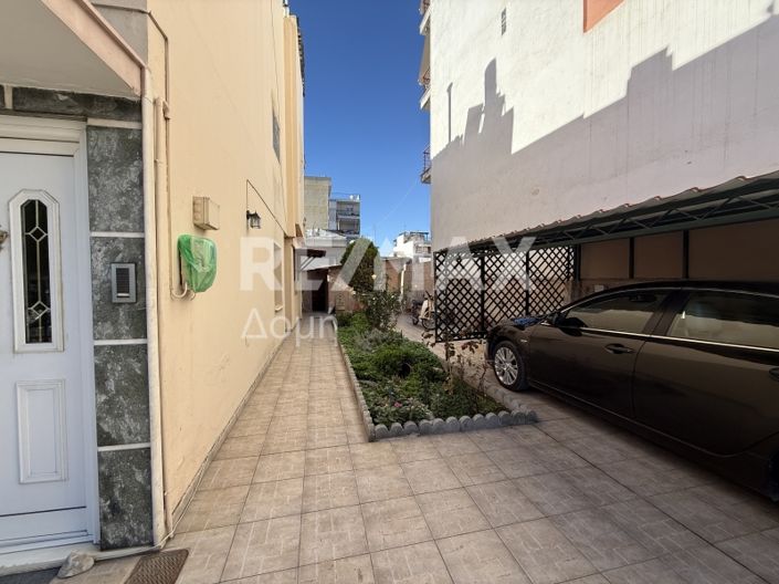 Image No.27-5 Bed Property for sale