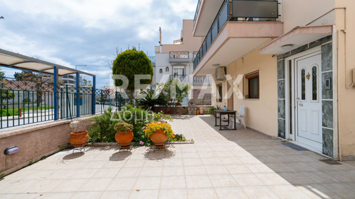 Image No.28-5 Bed Property for sale