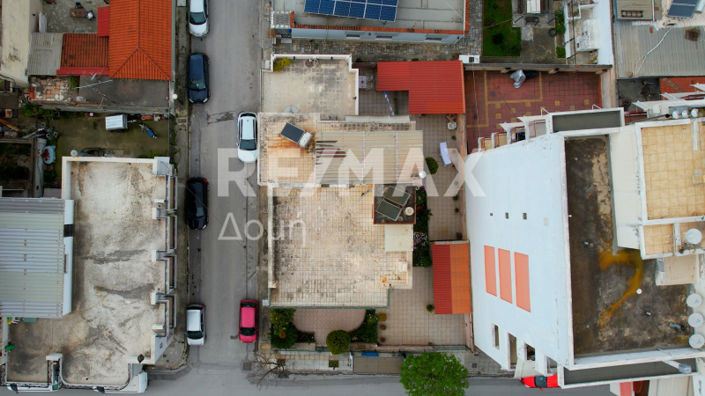Image No.38-5 Bed Property for sale
