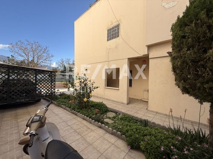 Image No.42-5 Bed Property for sale