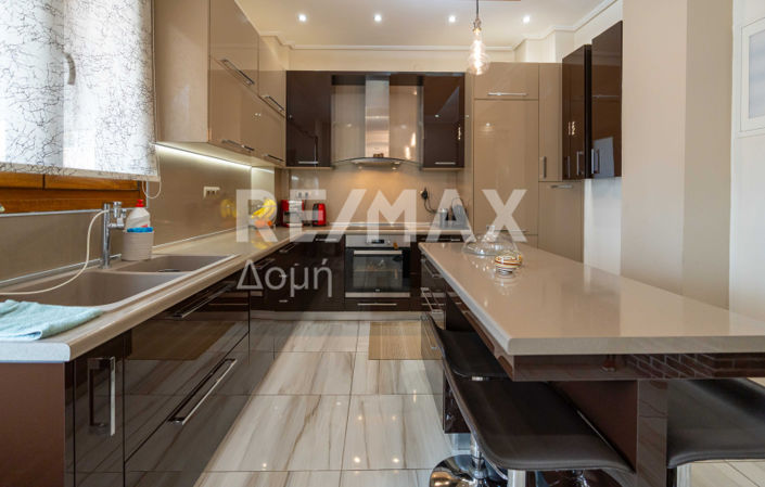 Image No.44-5 Bed Property for sale