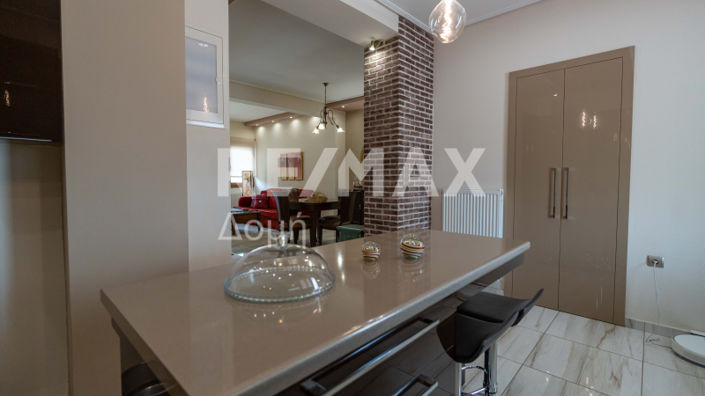 Image No.47-5 Bed Property for sale