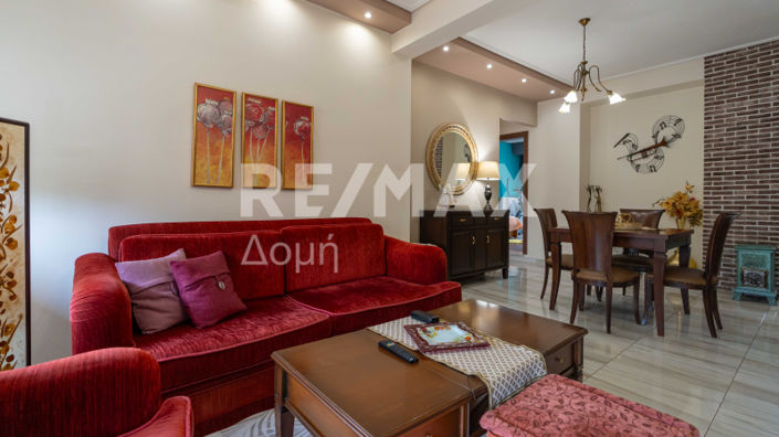 Image No.50-5 Bed Property for sale