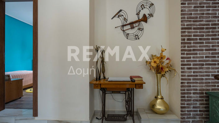 Image No.51-5 Bed Property for sale