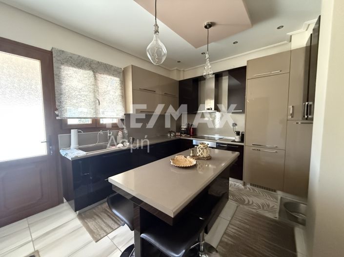 Image No.7-5 Bed Property for sale