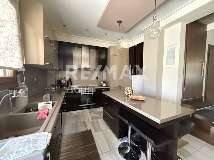 Image No.8-5 Bed Property for sale