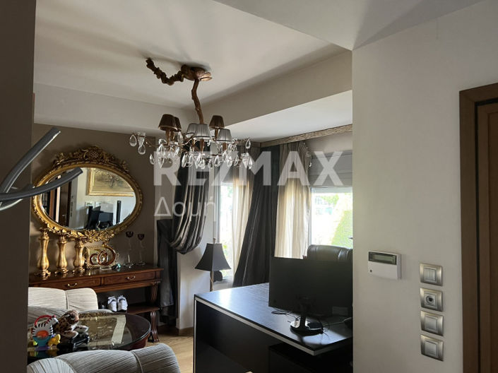Image No.12-5 Bed Maisonette for sale