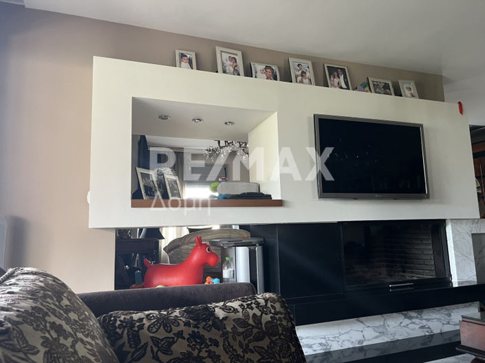 Image No.14-5 Bed Maisonette for sale