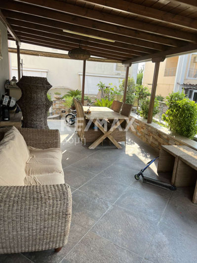 Image No.7-5 Bed Maisonette for sale