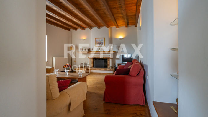 Image No.18-4 Bed House for sale