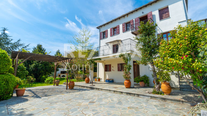 Image No.2-4 Bed House for sale