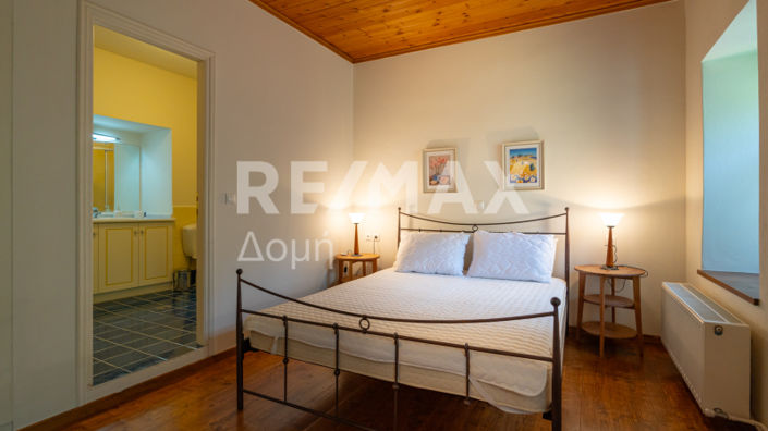 Image No.21-4 Bed House for sale