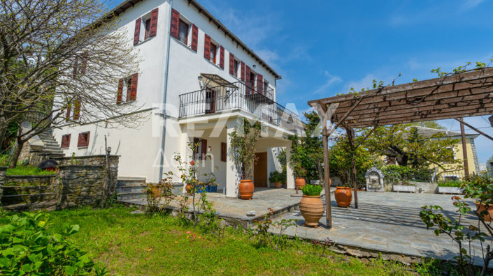 Image No.27-4 Bed House for sale