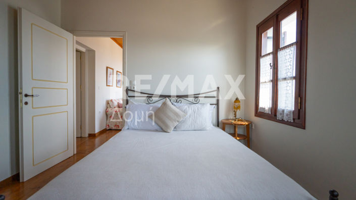 Image No.54-4 Bed House for sale