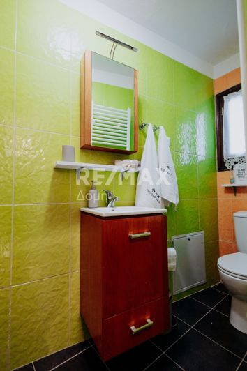 Image No.18-3 Bed Property for sale