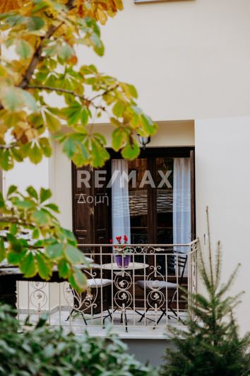 Image No.19-3 Bed Property for sale