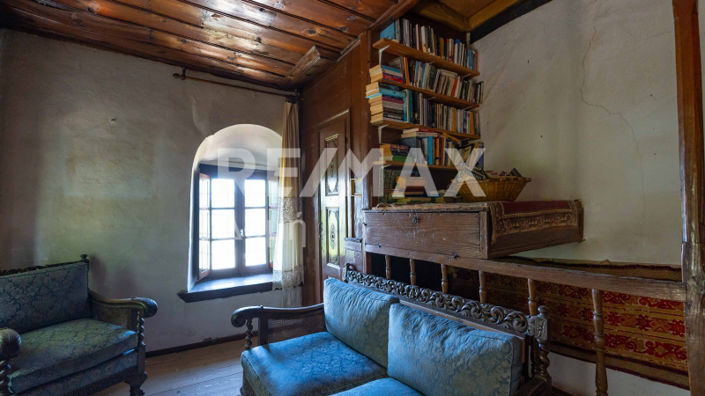 Image No.16-6 Bed Property for sale