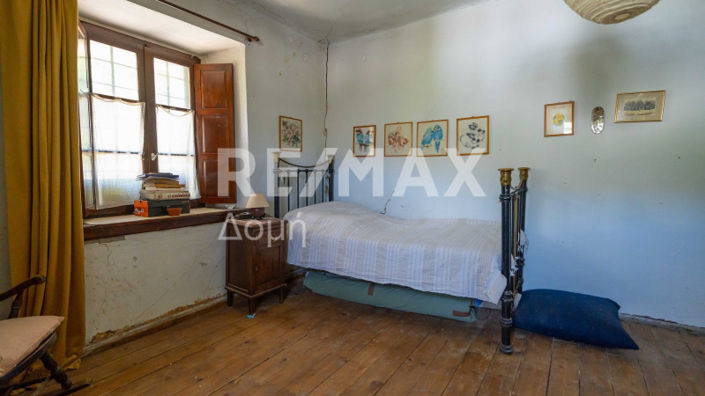 Image No.18-6 Bed Property for sale